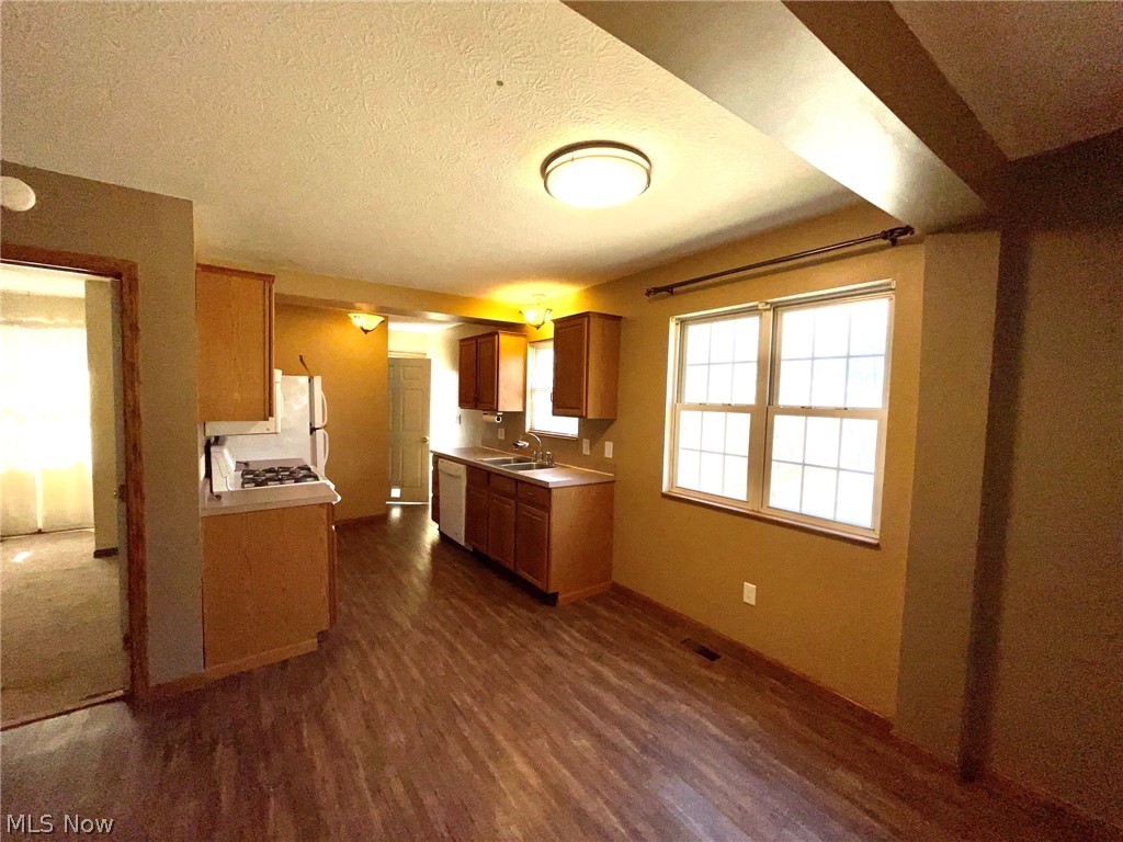 130 Swartz Road Akron, OH 44319 - Photo 4 of 17