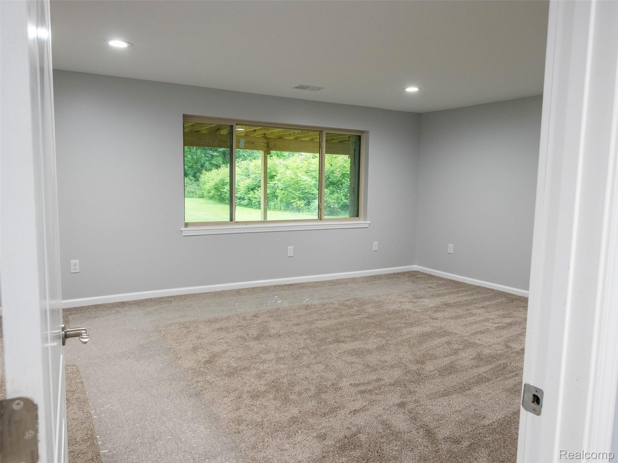 2611 South Lake George Road Metamora, MI 48455 - Photo 33 of 36 MET_Basement Bedroom (1 of 1).jpg