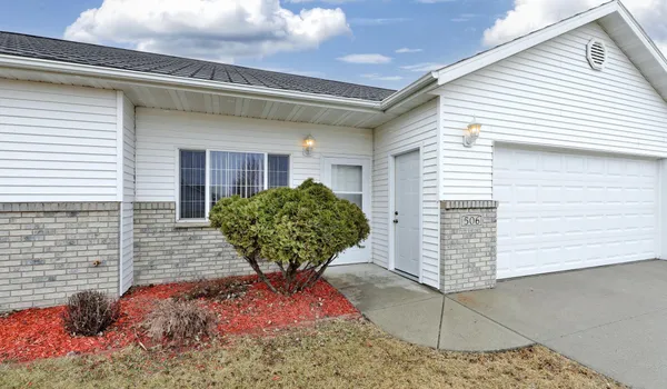 $285,000 | 506 2nd Street Northwest, Dilworth, MN 56529