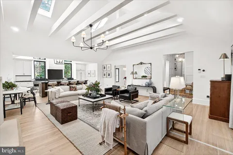 $1,700,000 | 6827 32nd Street Northwest, Washington, DC 20015