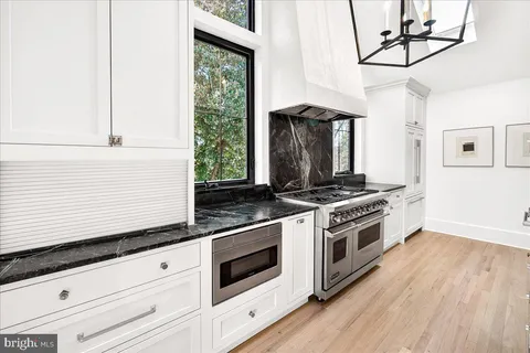 $1,700,000 | 6827 32nd Street Northwest, Washington, DC 20015