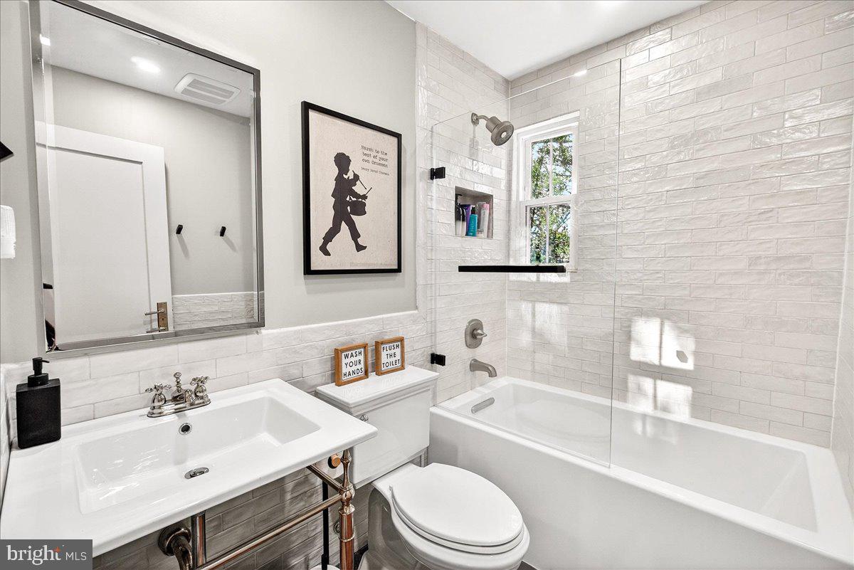 6827 32nd Street Northwest Washington, DC 20015 - Photo 26 of 55