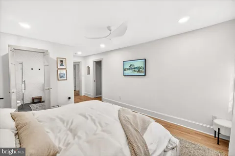 $1,700,000 | 6827 32nd Street Northwest, Washington, DC 20015