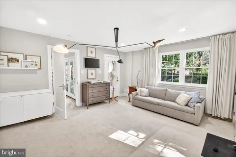 $1,700,000 | 6827 32nd Street Northwest, Washington, DC 20015