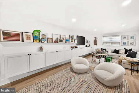 $1,700,000 | 6827 32nd Street Northwest, Washington, DC 20015