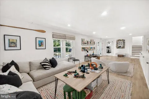 $1,700,000 | 6827 32nd Street Northwest, Washington, DC 20015