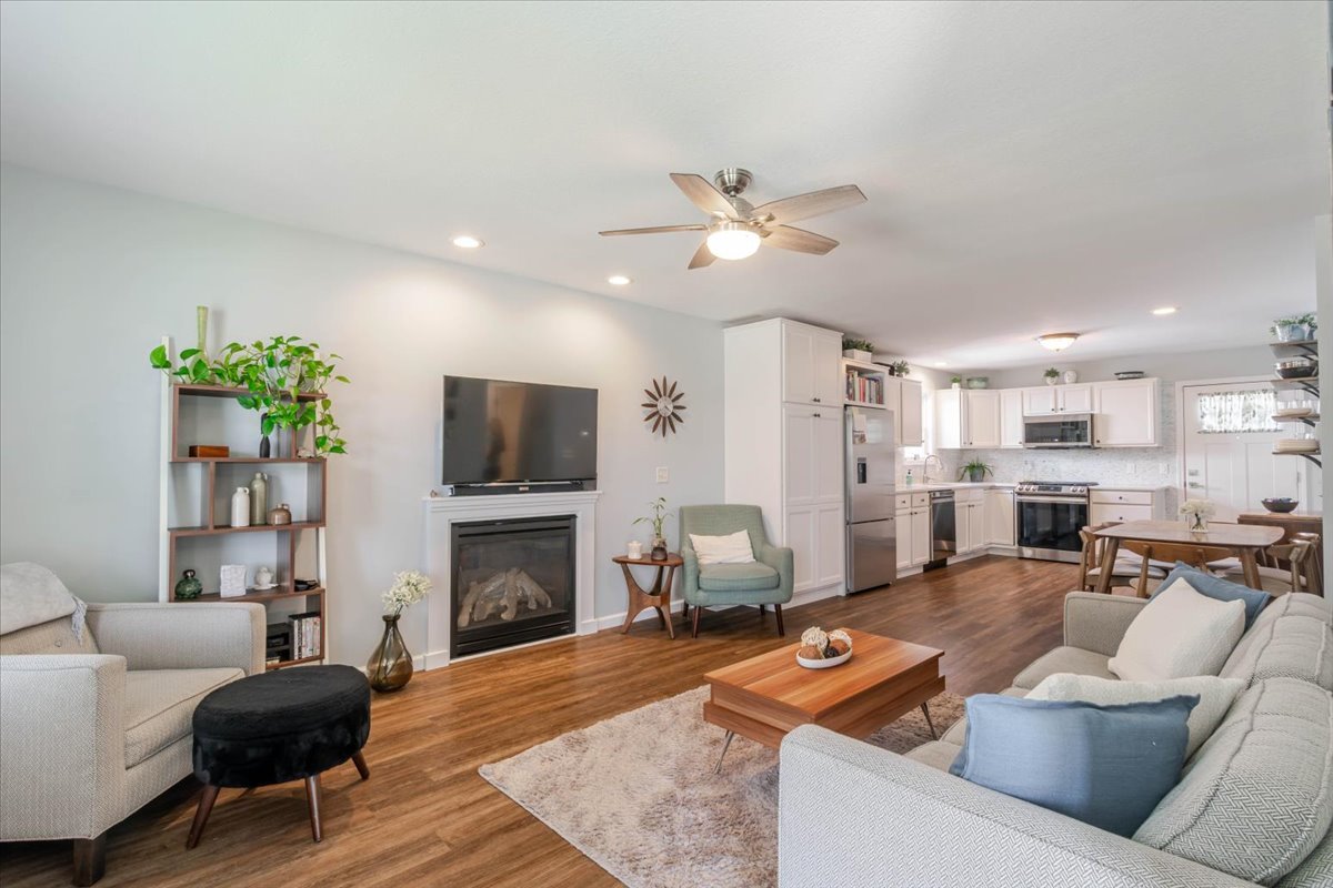 3585 Silverado Trail Normal, IL 61761 - Photo 5 of 36 Gallery Image 5