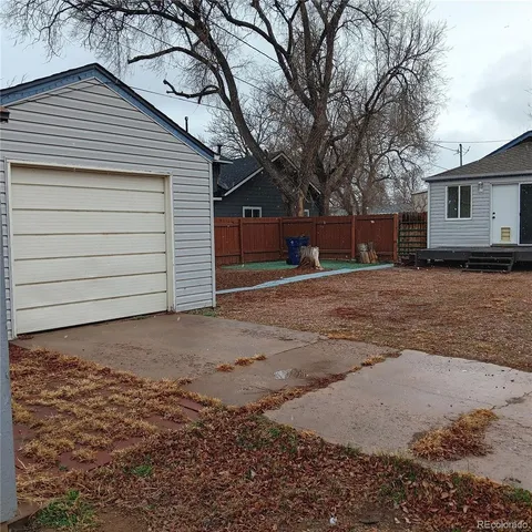 a view of a basketball court