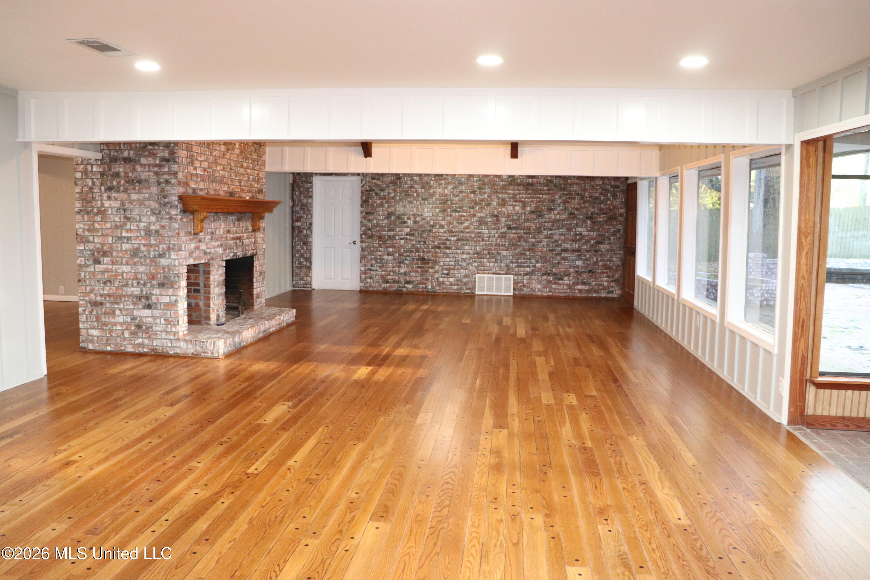 45 Stonegate Drive Brandon, MS 39042 - Photo 13 of 33 2026-03-14 05.49.45