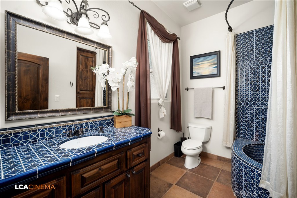 15001 Colonia De Las Rosas Bakersfield, CA 93306 - Photo 18 of 54