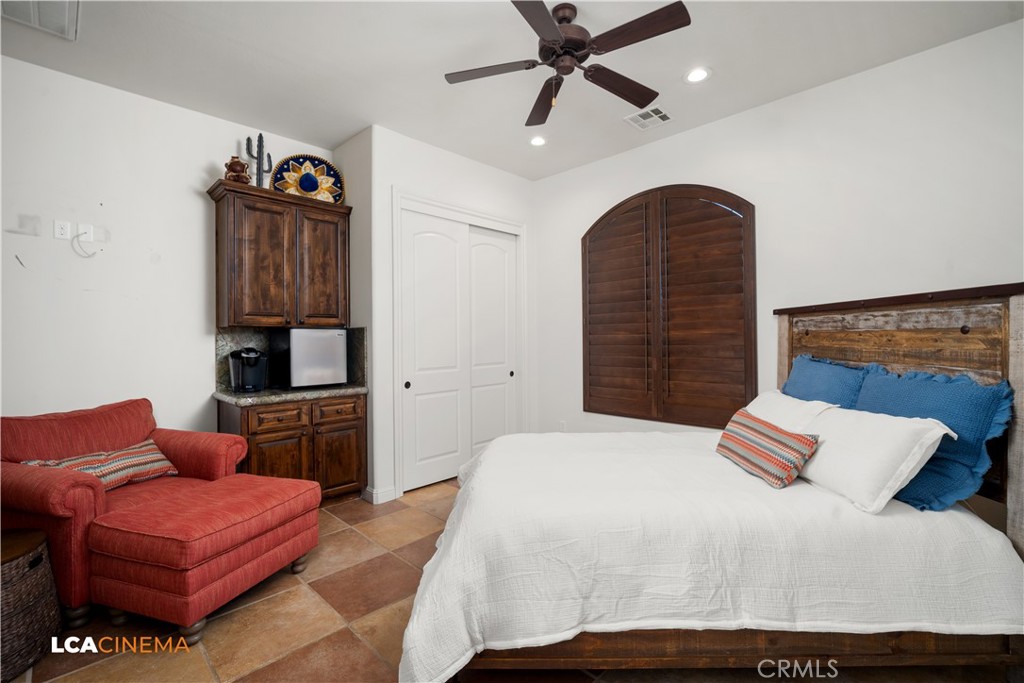 15001 Colonia De Las Rosas Bakersfield, CA 93306 - Photo 33 of 54