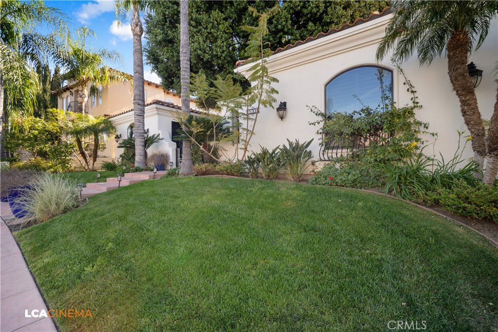 15001 Colonia De Las Rosas Bakersfield, CA 93306 - Photo 5 of 54