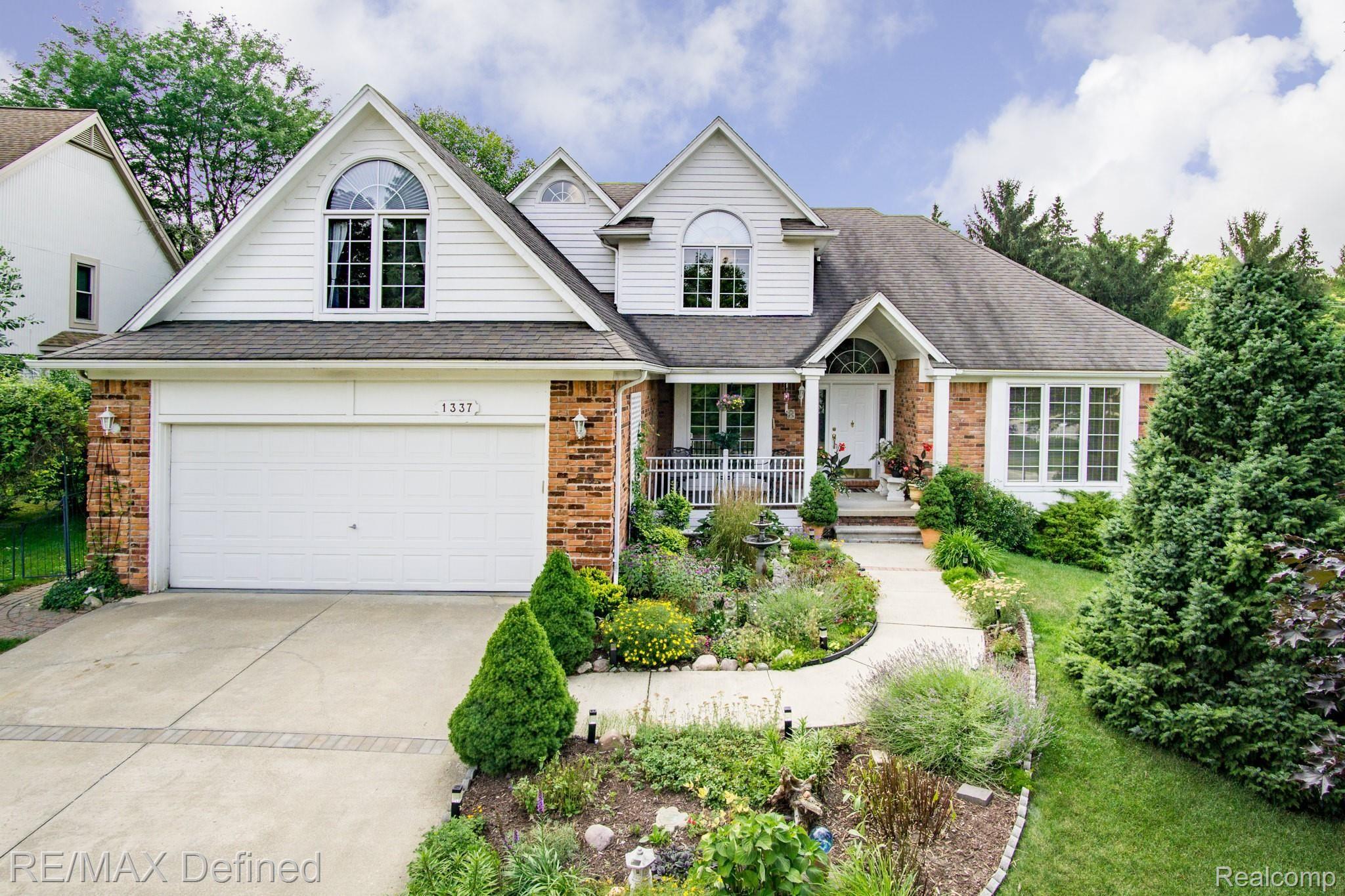 1337 Lomas Verdes Rochester, MI 48306 - Photo 29 of 37 1337-Lomas-Verdes-06.jpg