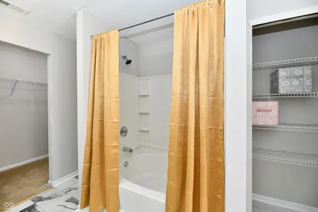 $272,500 | 4240 Arches Court, Indianapolis, IN 46235