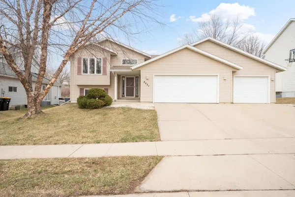 $460,000 | 4451 Savannah Drive Northwest, Rochester, MN 55901