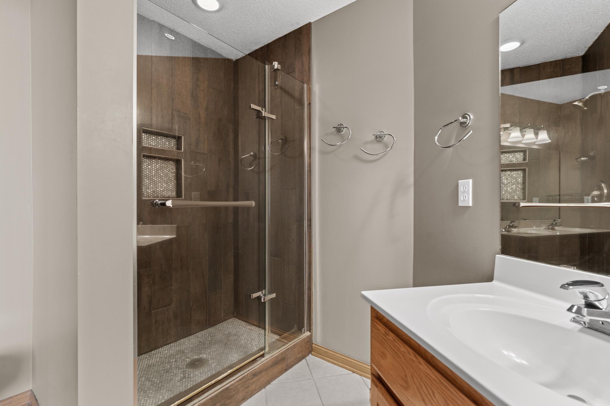 4451 Savannah Drive Northwest Rochester, MN 55901 - Photo 15 of 34