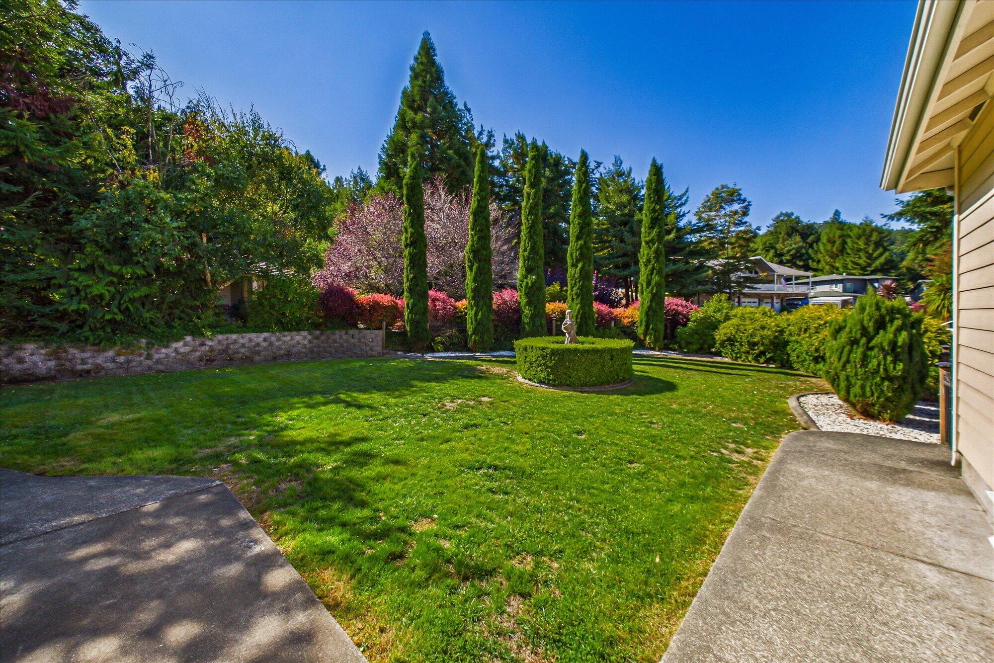 172 Grayland Heights Road Rio Dell, CA 95562 - Photo 5 of 77 Gallery Image 5