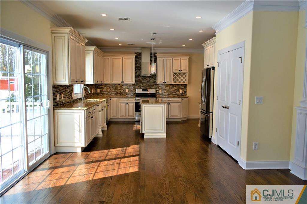 456 Calvert Road North Brunswick, NJ 08902 - Photo 8 of 25 Gallery Image 8