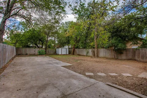 $385,000 | 2606 West 12th Street, Dallas, TX 75211