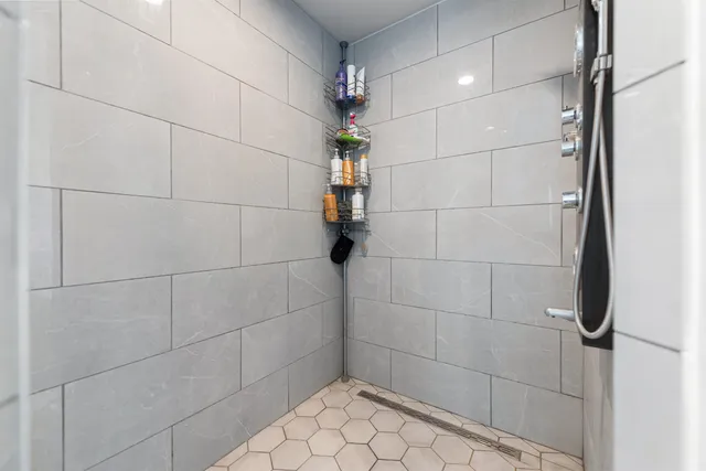 $950,000 | 11625 North Alberta Lane, Spokane, WA 99218