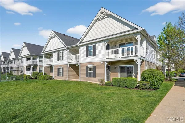 $169,900 | 159 Brandy Mill Circle, Unit B, High Ridge, MO 63049
