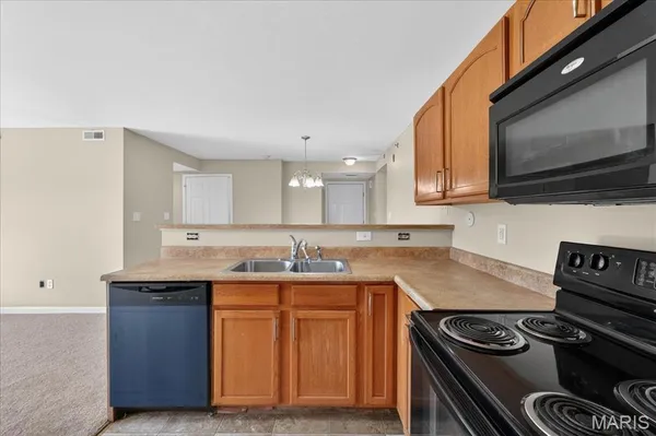 $169,900 | 159 Brandy Mill Circle, Unit B, High Ridge, MO 63049