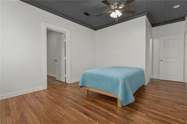 $255,000 | 1557 West Wm J Bryan Parkway, Bryan, TX 77803