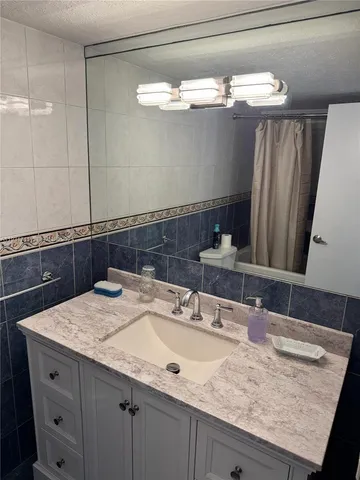 $3,200 | 11930 North Bayshore Drive, Unit 1403, North Miami, FL 33181