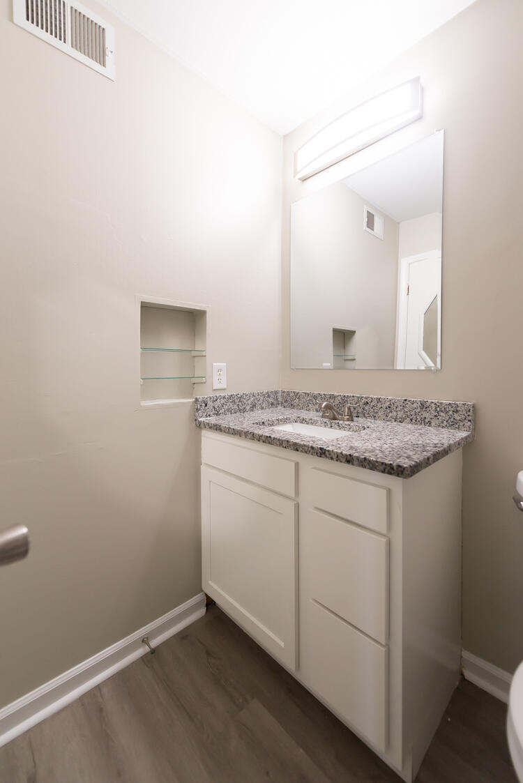 1036 Armstrong Mill Road, Unit D Lexington, KY 40517 - Photo 27 of 30 1036Brooker-16