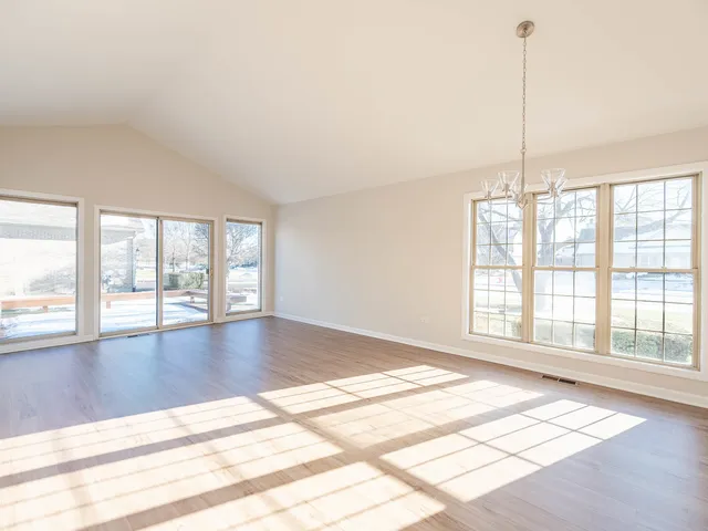 $319,900 | 37 Corinth Drive, Unit 37, Tinley Park, IL 60477