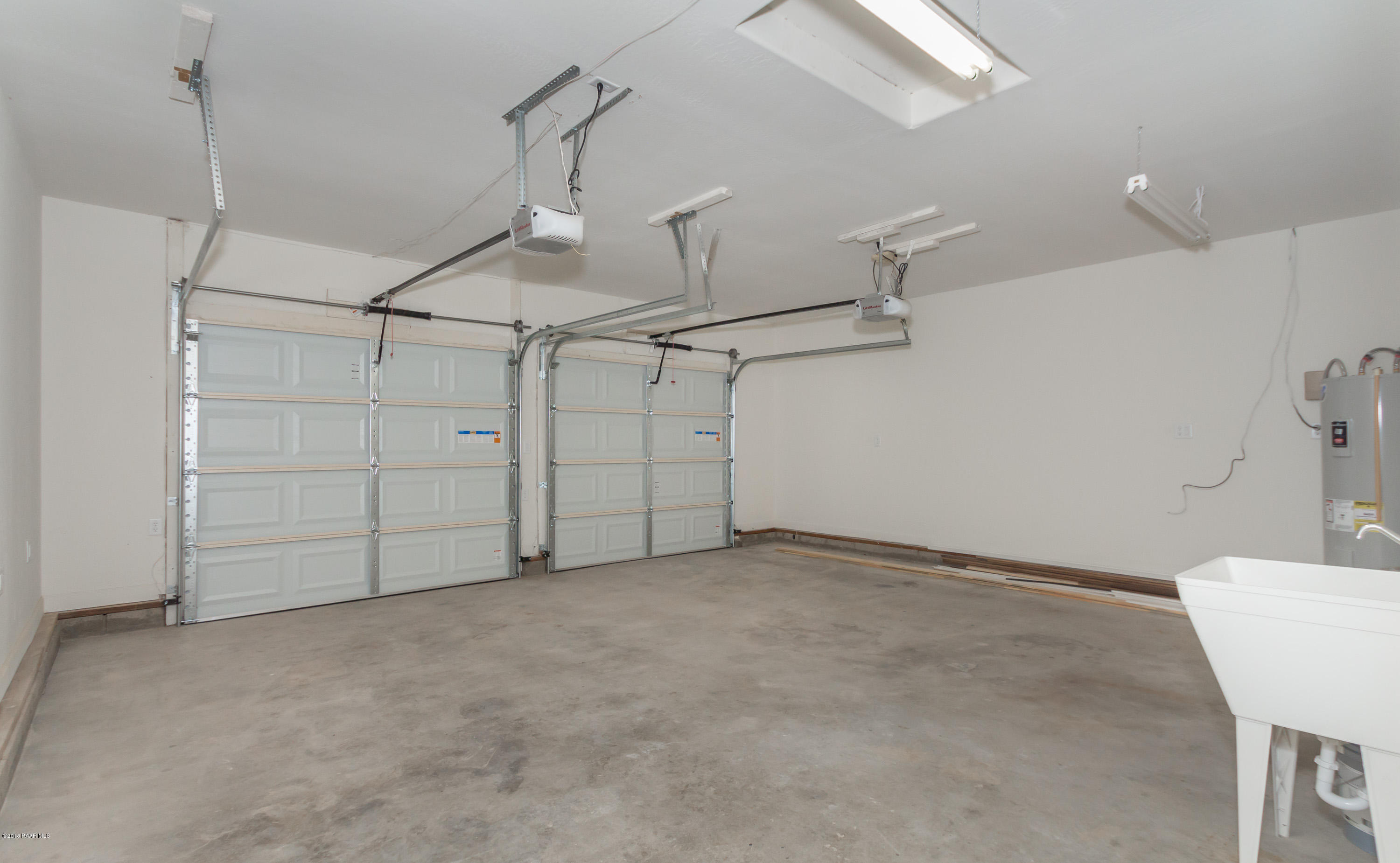 1485 East Red Cinder Road Chino Valley, AZ 86323 - Photo 12 of 14 013_Garage