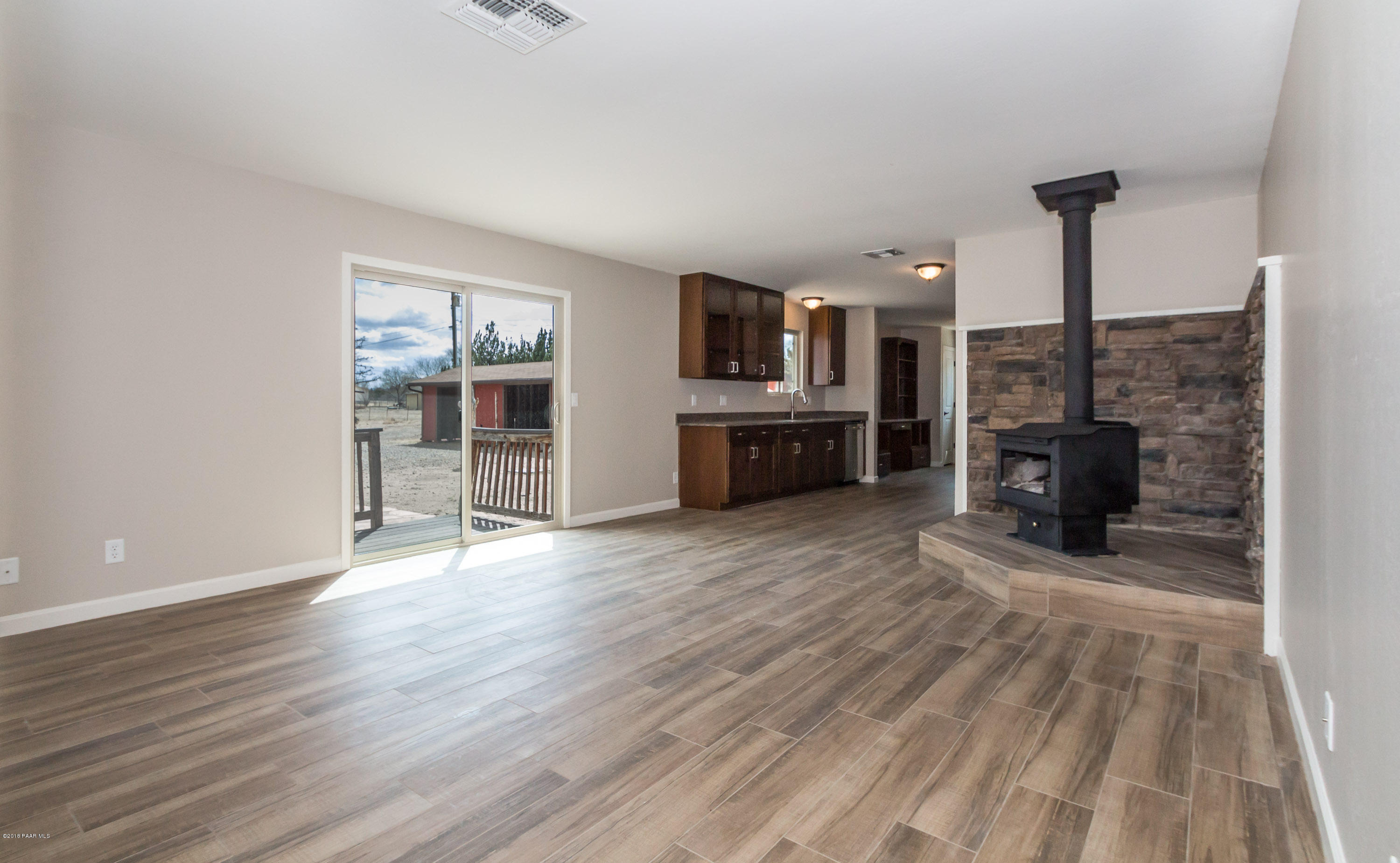 1485 East Red Cinder Road Chino Valley, AZ 86323 - Photo 3 of 14 003_Family Room