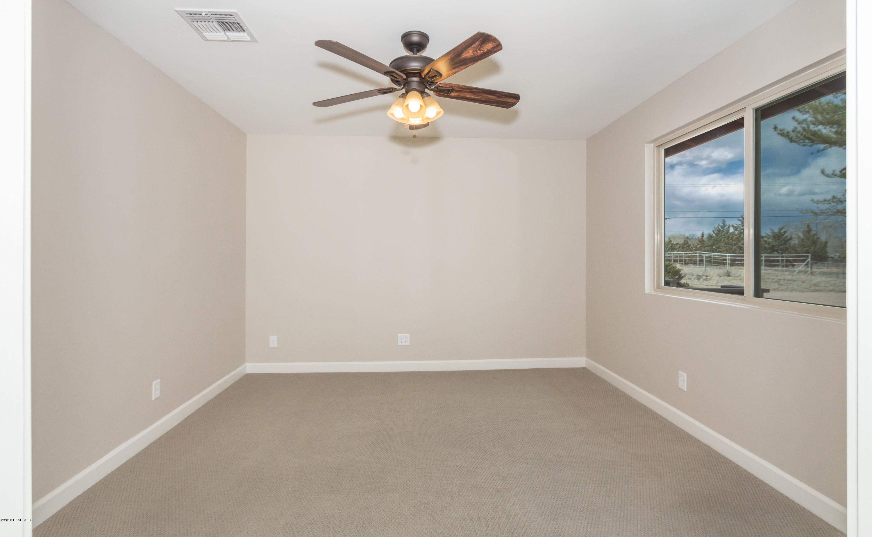 1485 East Red Cinder Road Chino Valley, AZ 86323 - Photo 6 of 14 007_Master Bedroom