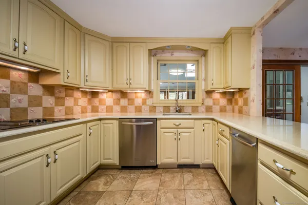 $435,000 | 78 Kennedy Drive, Meriden, CT 06450