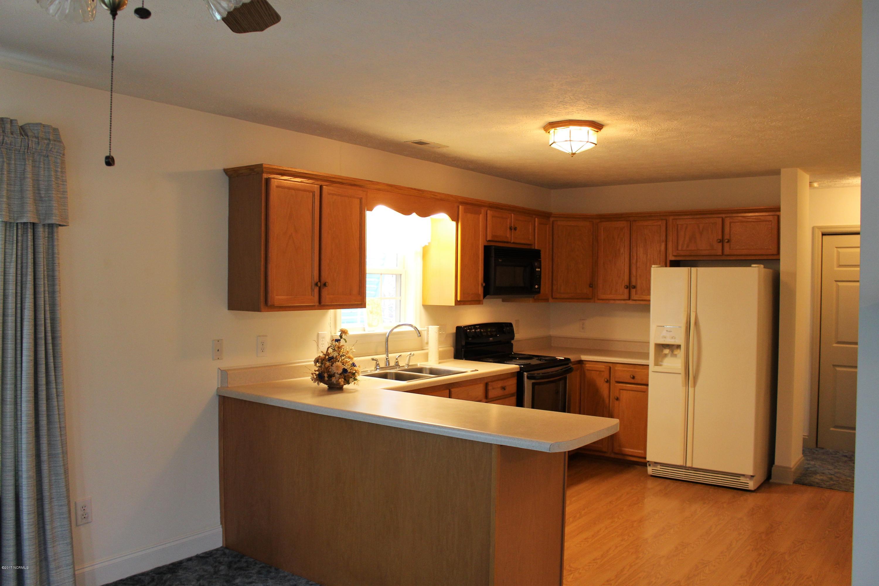 451 Becton Road Havelock, NC 28532 - Photo 38 of 87 Open kitchen with breakfast bar.
