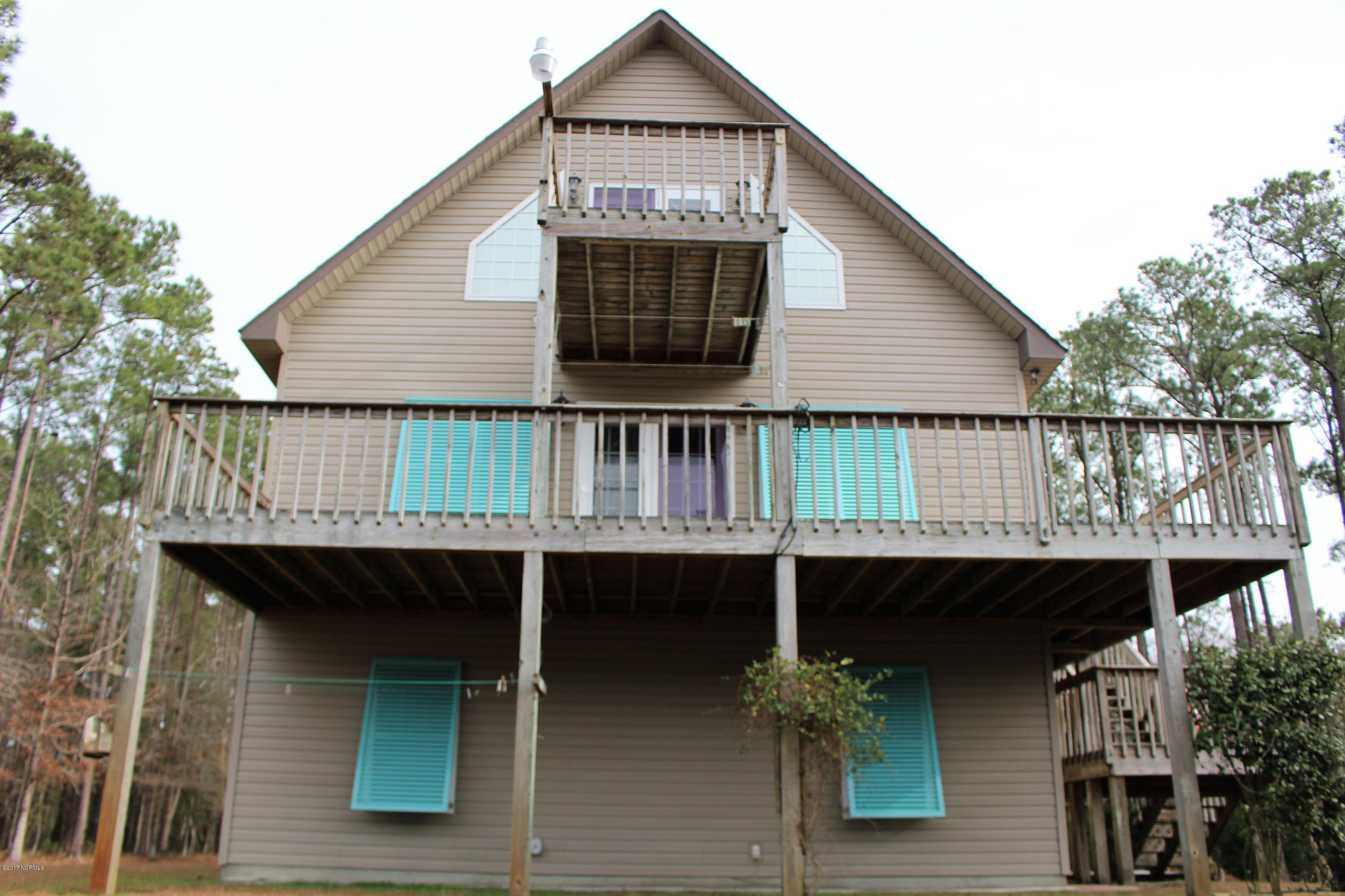 451 Becton Road Havelock, NC 28532 - Photo 4 of 87 Second floor and top floor Juliet balcony