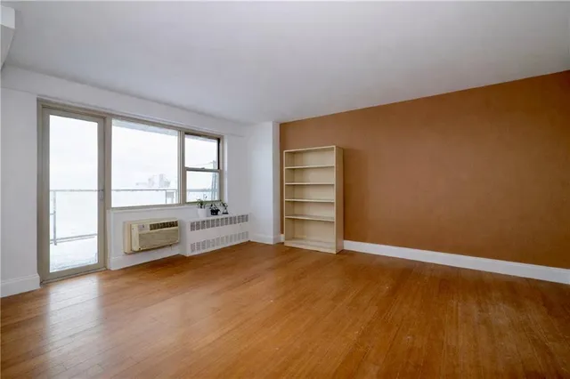 $305,000 | 400 Cozine Avenue, Unit 9F | East New York