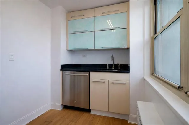 $305,000 | 400 Cozine Avenue, Unit 9F | East New York