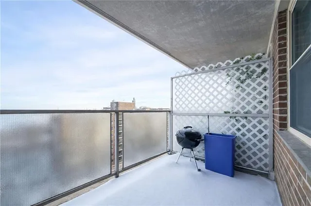 $305,000 | 400 Cozine Avenue, Unit 9F | East New York