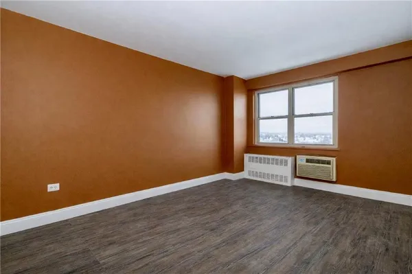 $285,000 | 400 Cozine Avenue, Unit 9F | East New York