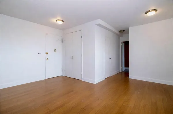 $285,000 | 400 Cozine Avenue, Unit 9F | East New York