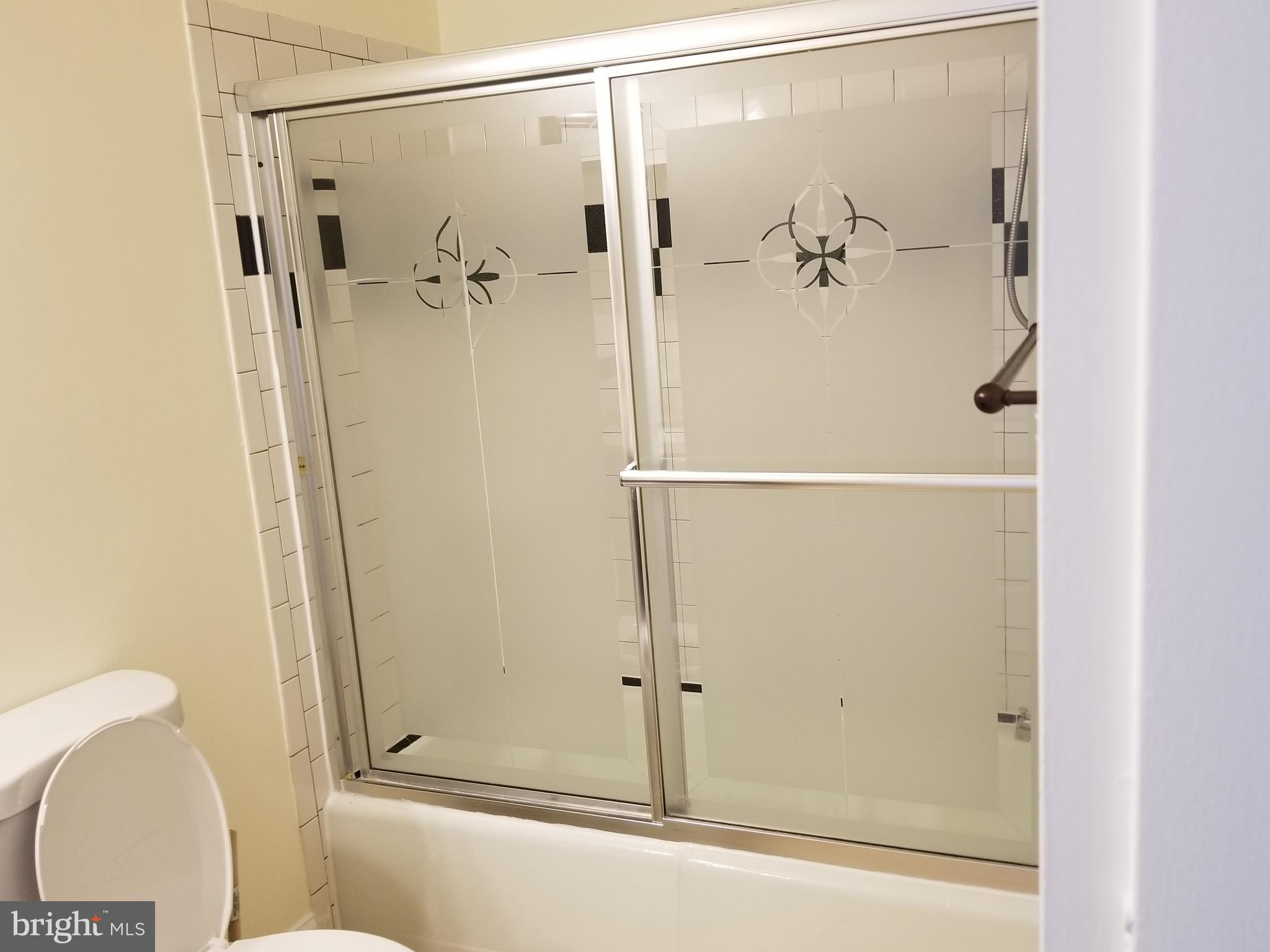 1406 Northgate Square, Unit 21B Reston, VA 20190 - Photo 18 of 45 Gallery Image 18
