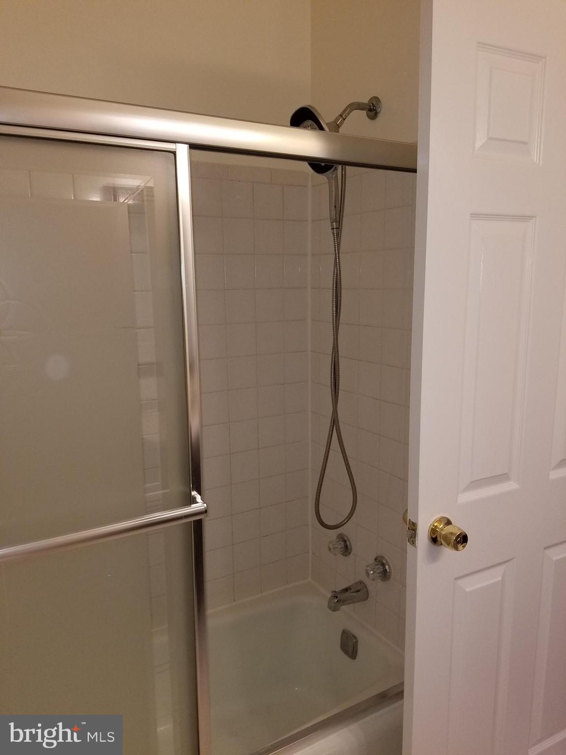 1406 Northgate Square, Unit 21B Reston, VA 20190 - Photo 20 of 45 Gallery Image 20