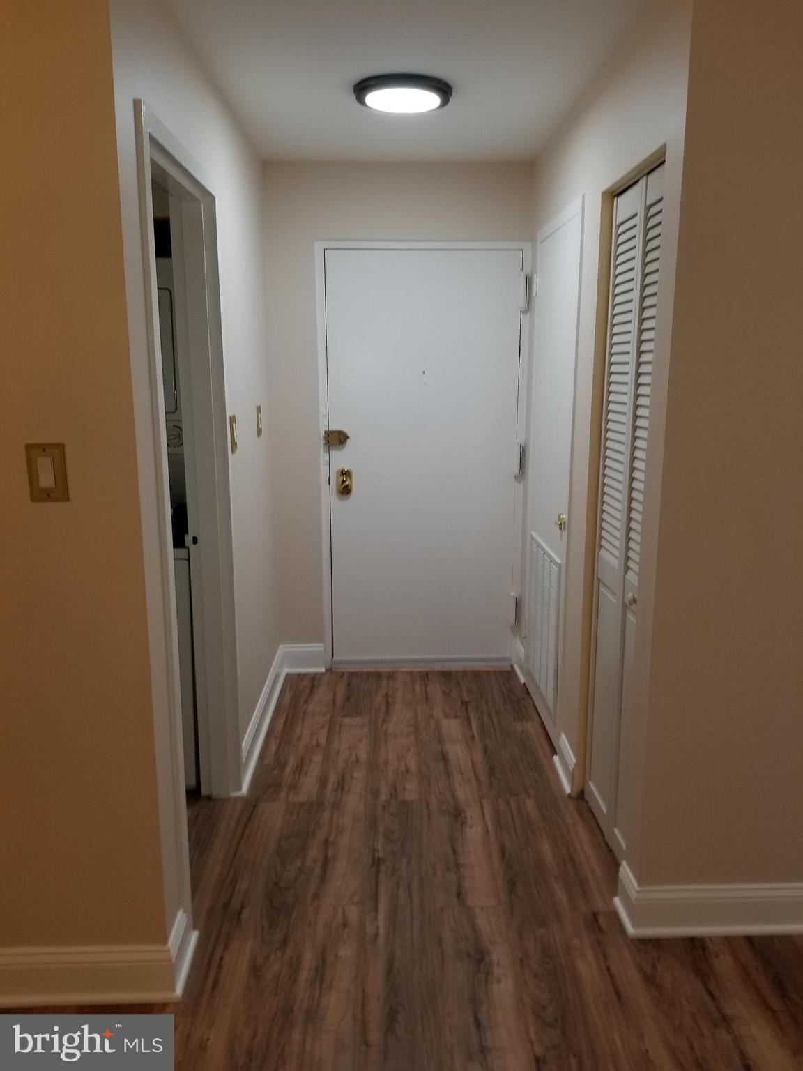 1406 Northgate Square, Unit 21B Reston, VA 20190 - Photo 3 of 45 Gallery Image 3