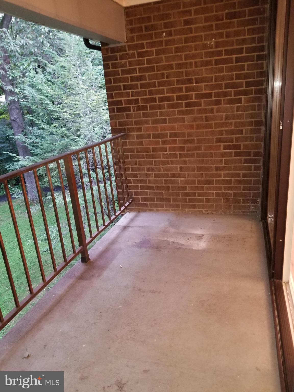 1406 Northgate Square, Unit 21B Reston, VA 20190 - Photo 33 of 45 Gallery Image 33
