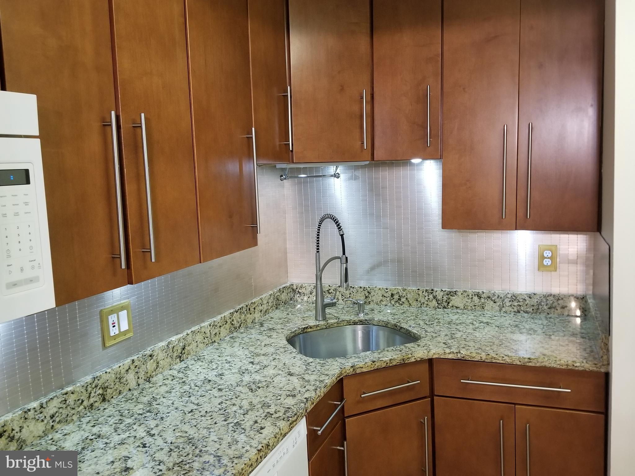 1406 Northgate Square, Unit 21B Reston, VA 20190 - Photo 5 of 45 Gallery Image 5