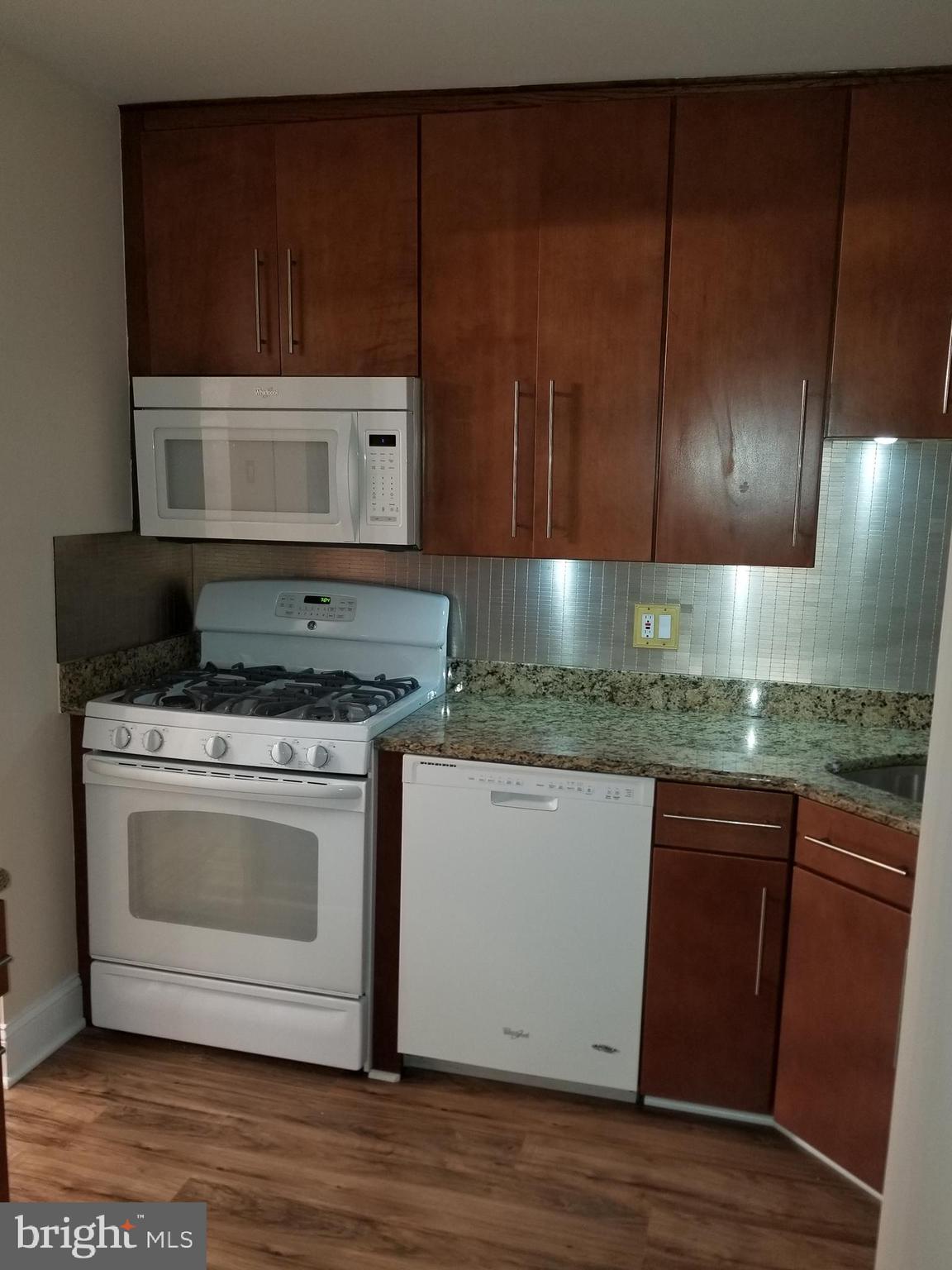 1406 Northgate Square, Unit 21B Reston, VA 20190 - Photo 7 of 45 Gallery Image 7