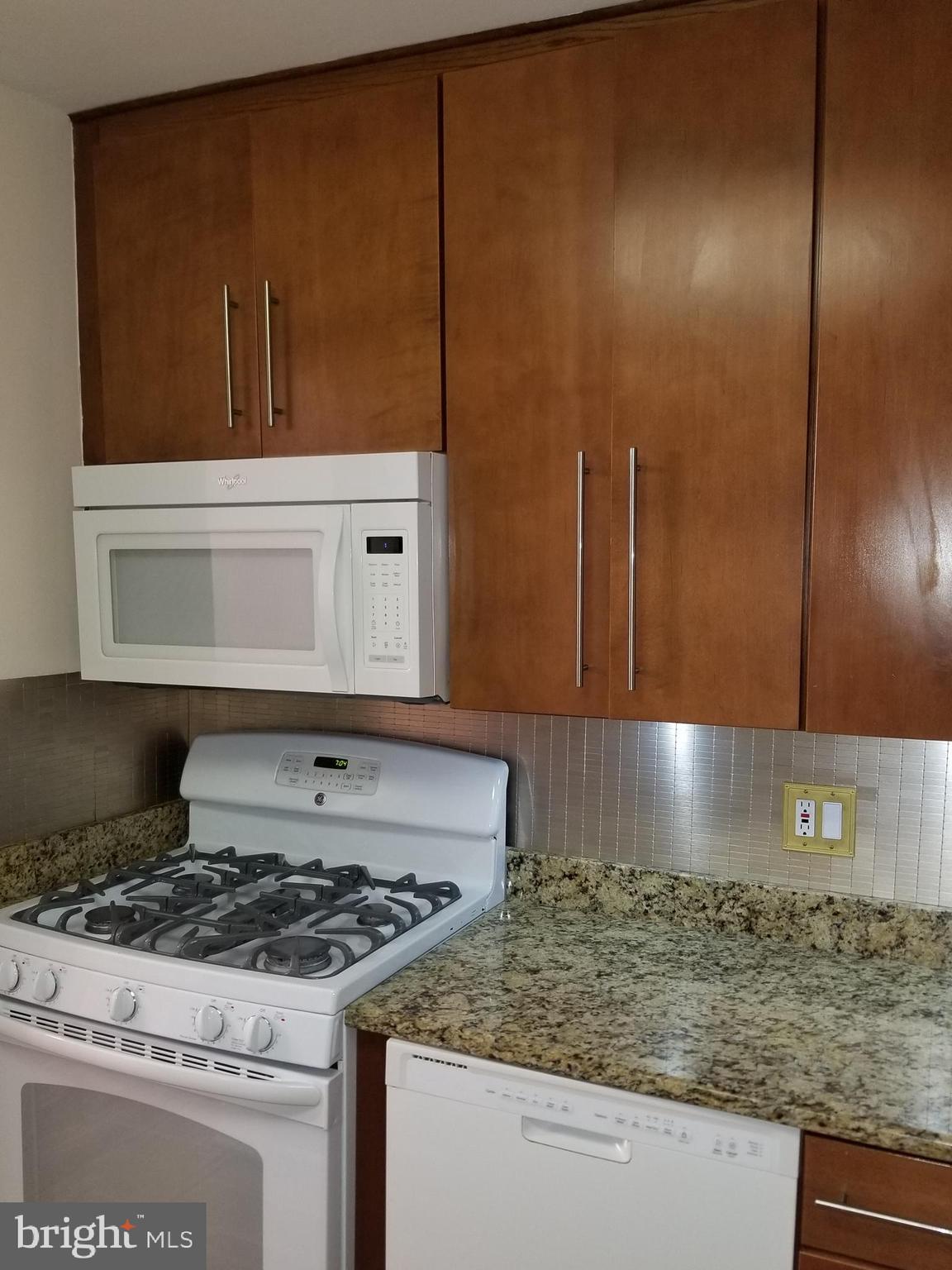 1406 Northgate Square, Unit 21B Reston, VA 20190 - Photo 8 of 45 Gallery Image 8