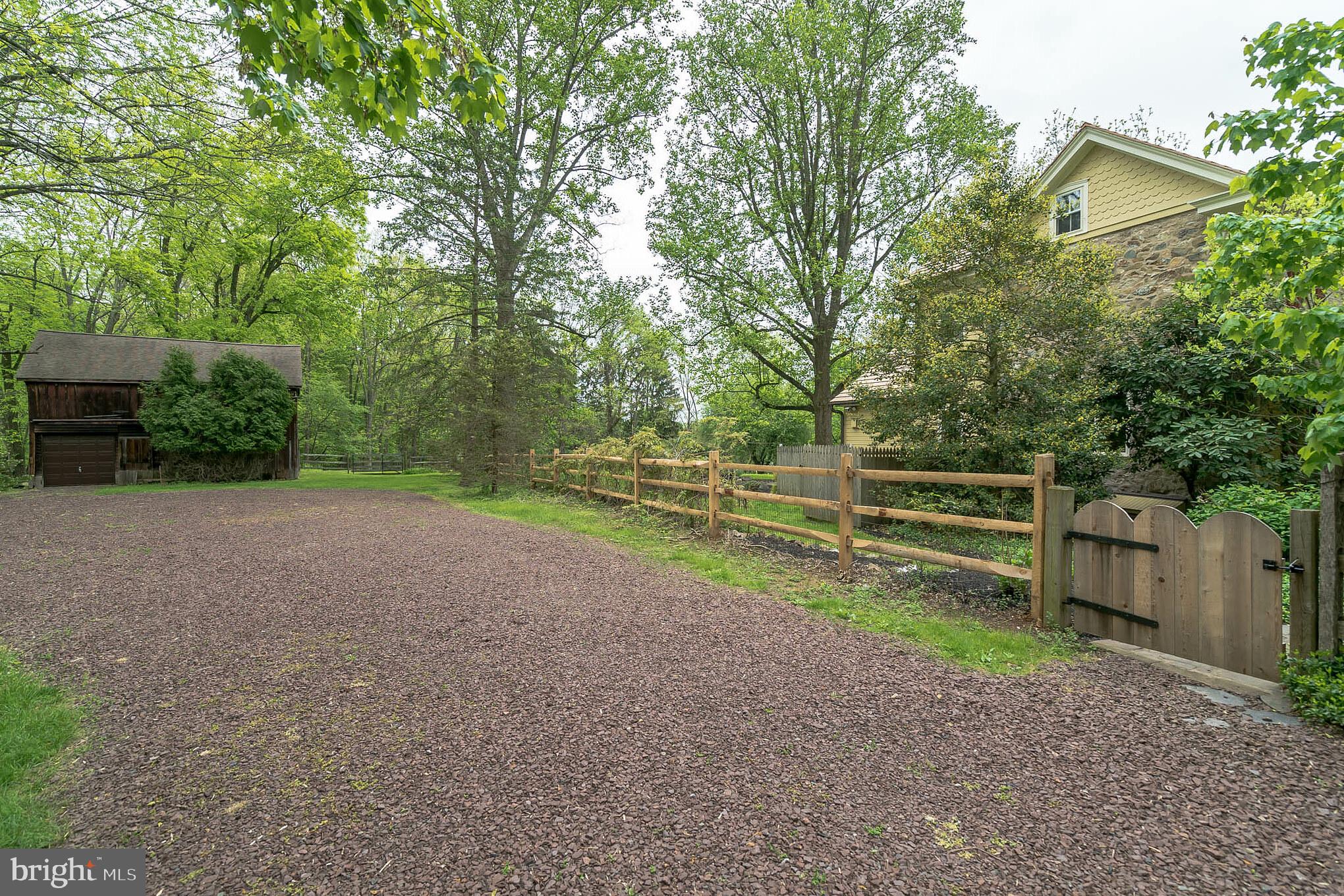 130 Indiantown Road Glenmoore, PA 19343 - Photo 28 of 37 Driveway & Barn
