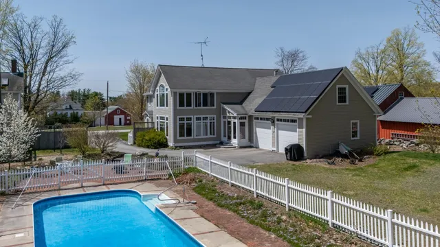 $698,000 | 1003 School Street, Dunbarton, NH 03046